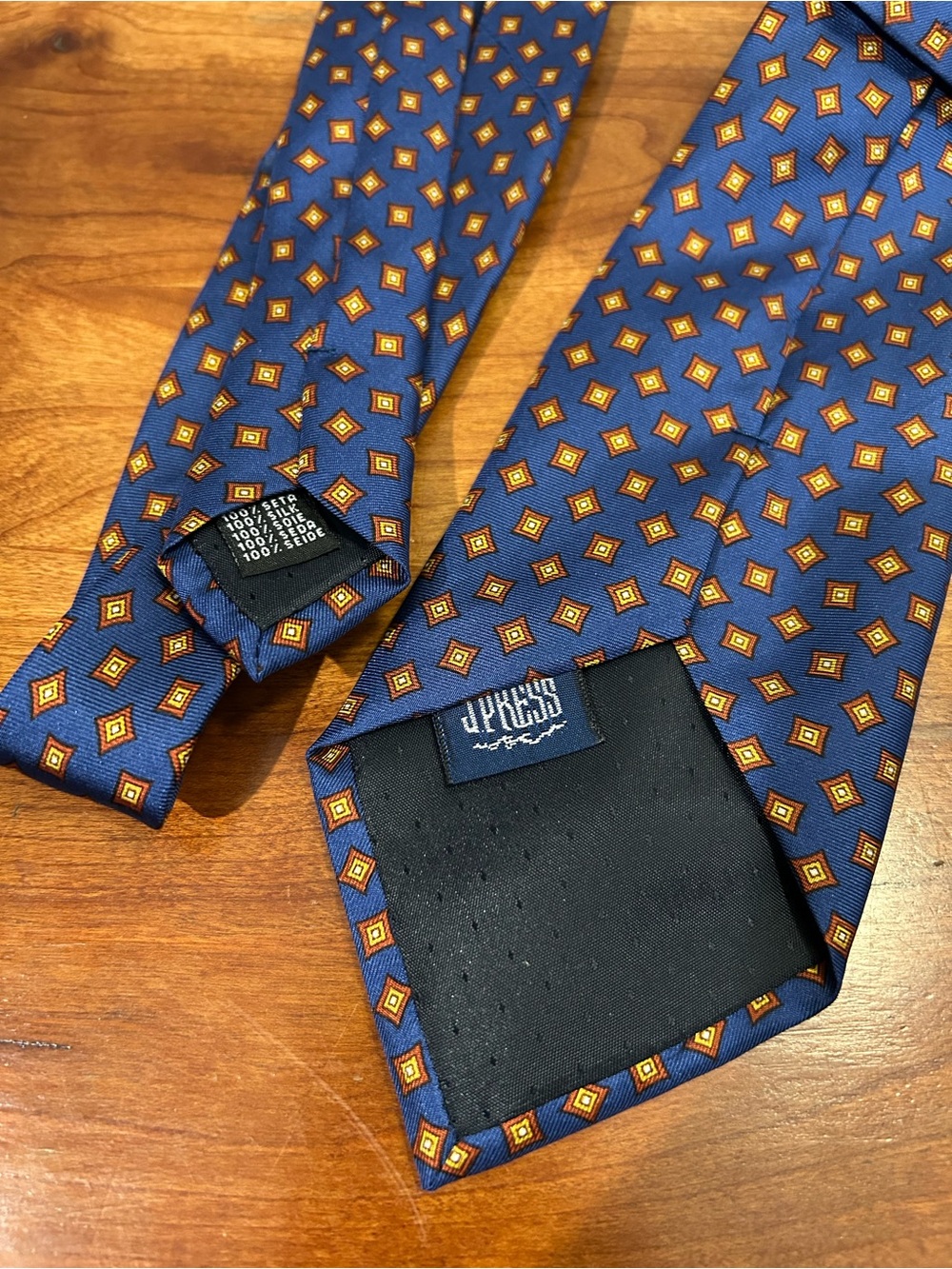 J. Press 100% Silk Made in Italy Blue Tie with Geometric Design Extra Long - Picture 5 of 5